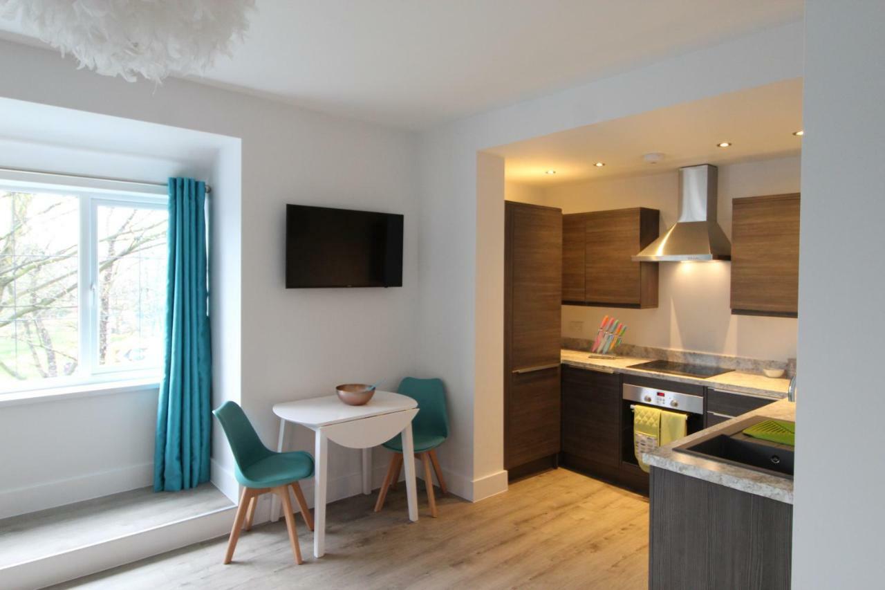 2 Serviced Apartments In Childwall-South Liverpool - Each Apartment Sleeps 6 Exterior foto