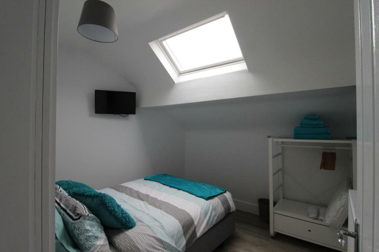 2 Serviced Apartments In Childwall-South Liverpool - Each Apartment Sleeps 6 Exterior foto