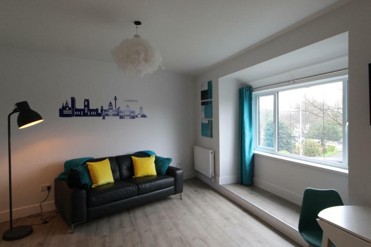 2 Serviced Apartments In Childwall-South Liverpool - Each Apartment Sleeps 6 Exterior foto